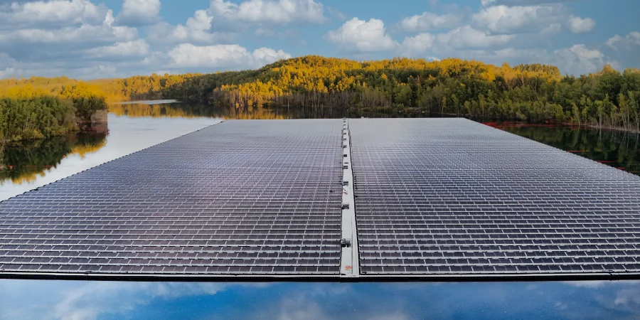 ClicFloats impact floating solar
